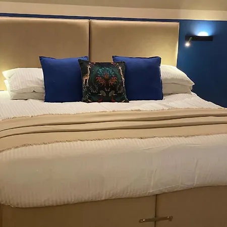 Eutierrableisurestay Romatermini Apartmán